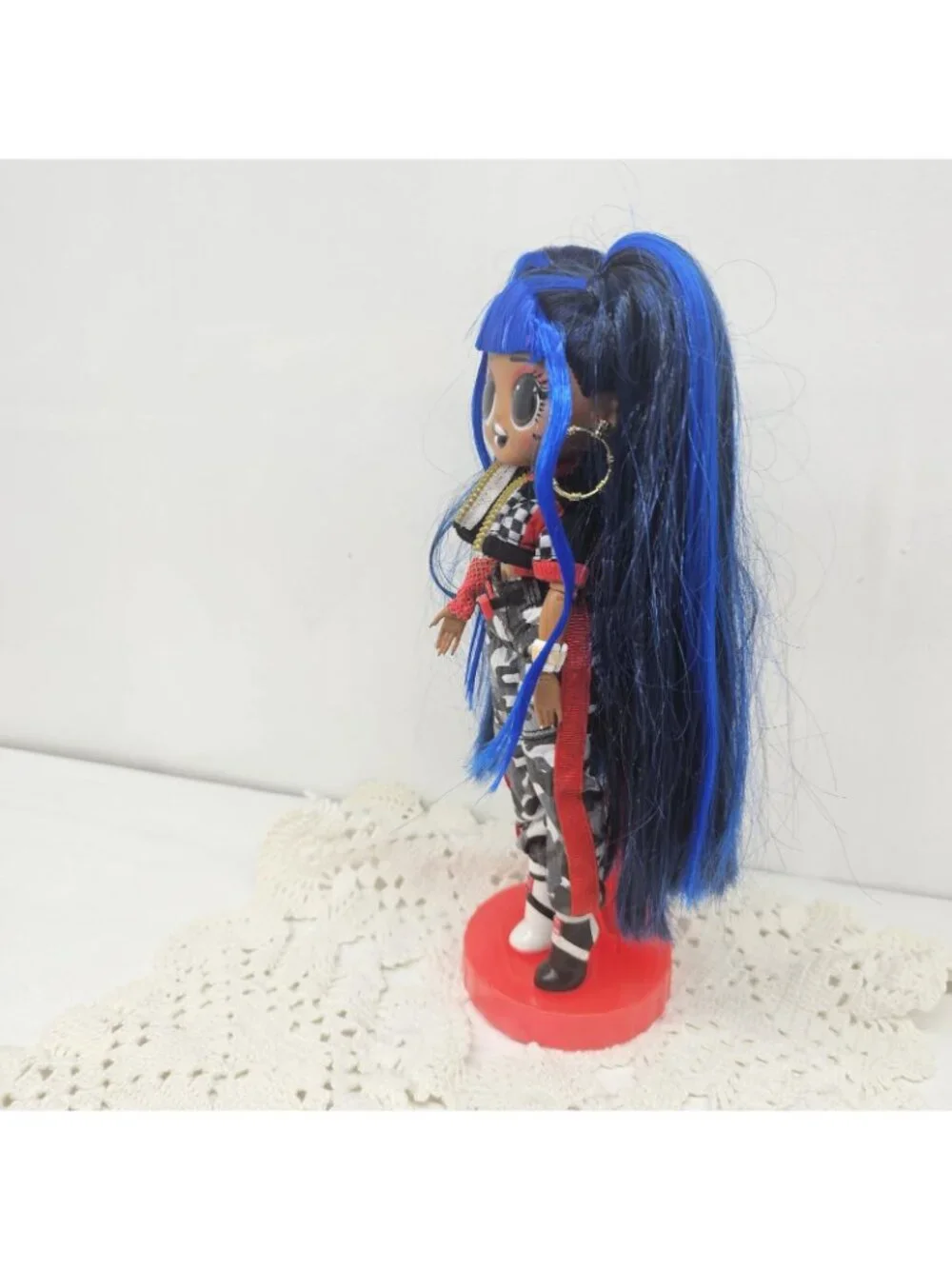 LOL Surprise OMG Downtown B.B. Fashion Doll Blue Hair Camo Outfit MGA
